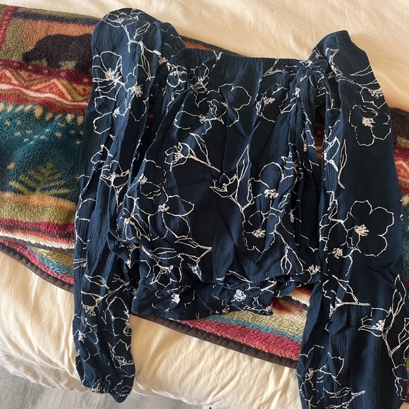 Billabong Tops - BILLABONG‎ OFF THE SHOULDER BEACH SHIRT